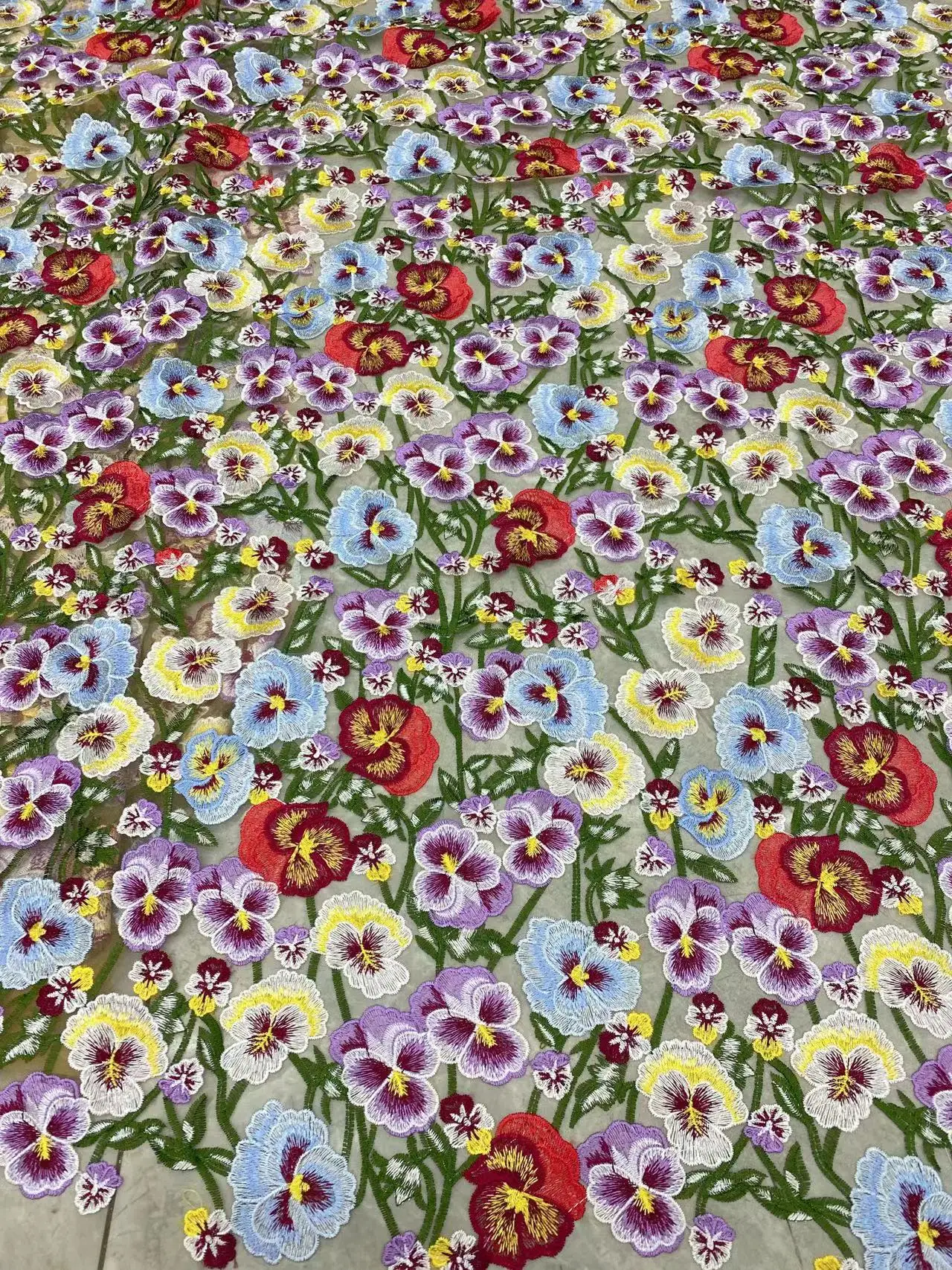 Высококачественное многоцветное кружево с плоской вышивкой французское