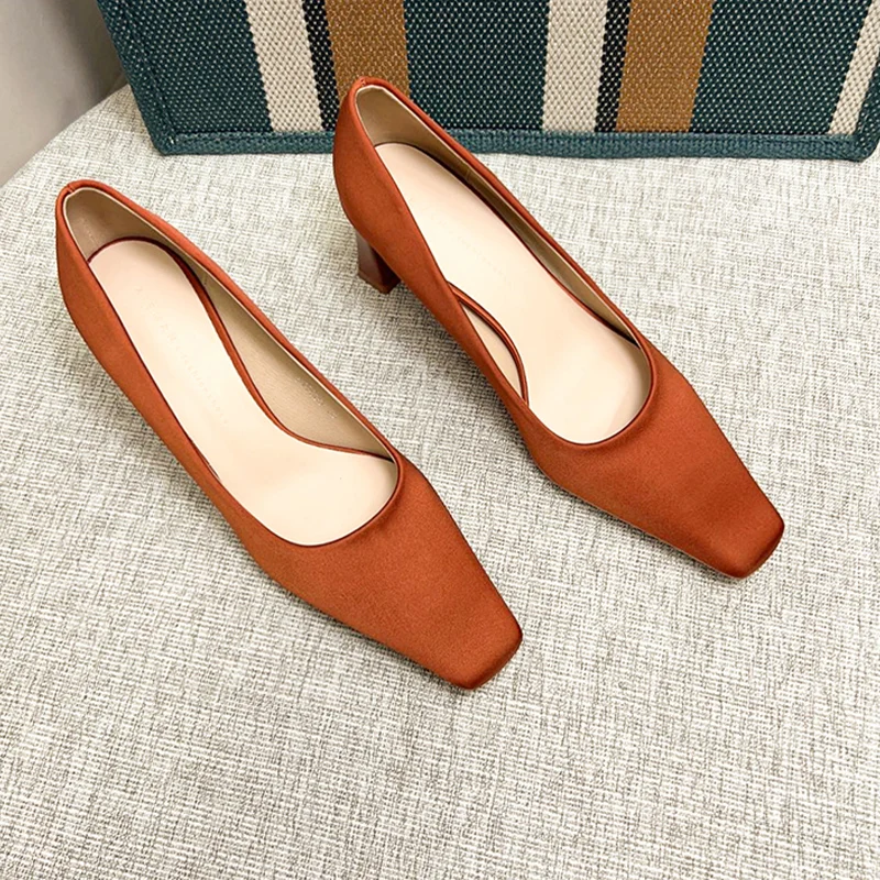 

Женские туфли-лодочки на высоком каблуке, на весну-лето