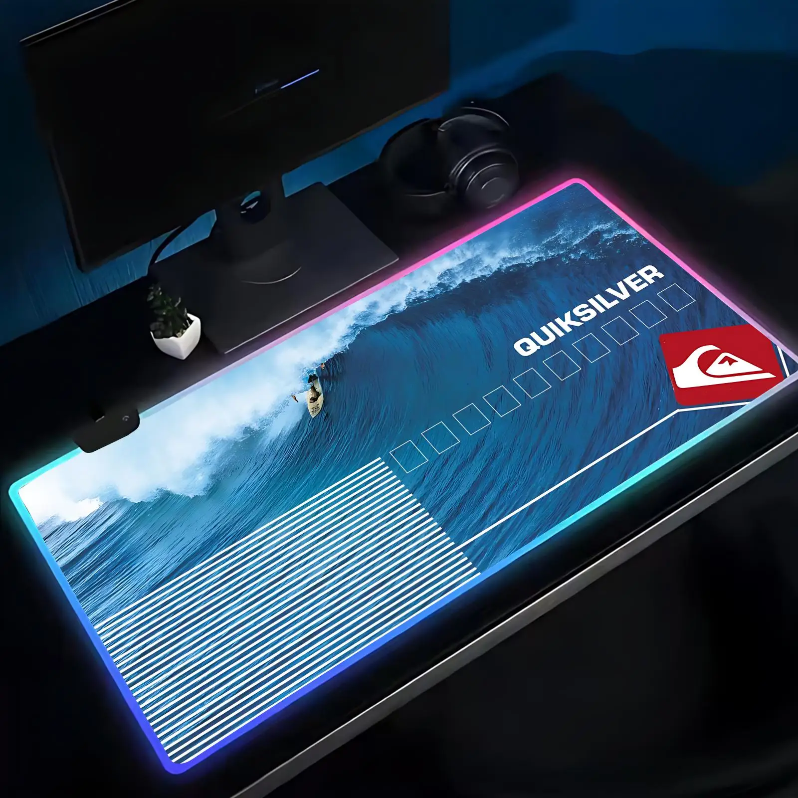Фото Коврик для мыши Q-Quiksilver RGB, большой игровой коврик для мыши с LED-подсветкой, для игр и офиса №1