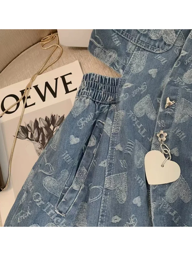 Женское джинсовое платье с коротким рукавом голубое из денима пузырьками