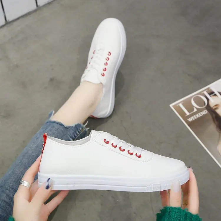 

Little white shoes women's soft sole 2021 new women's shoes spring and autumn soft leather spot student casual flat shoes women