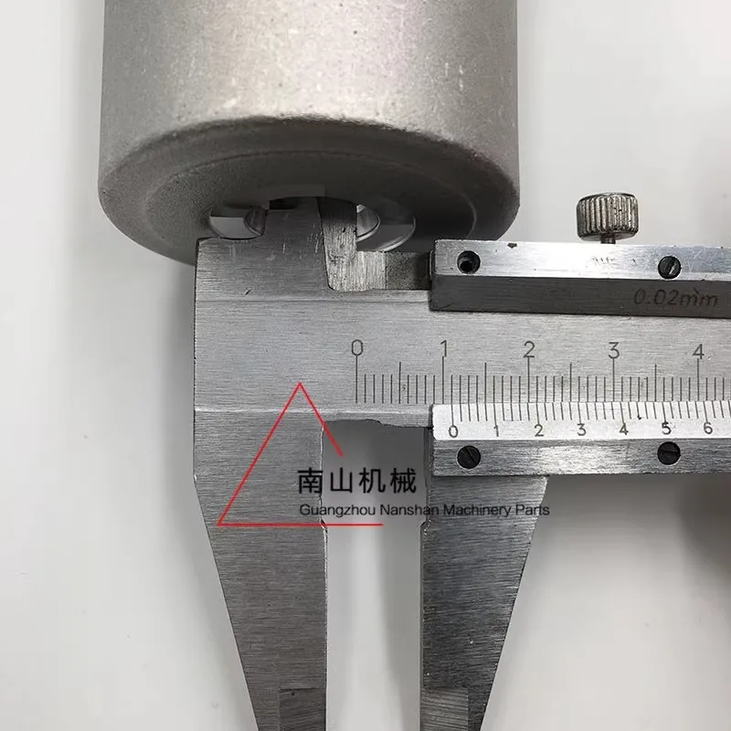 Hitachi EX120-5/200-5 колпачок распределительного клапана многоходового длинного