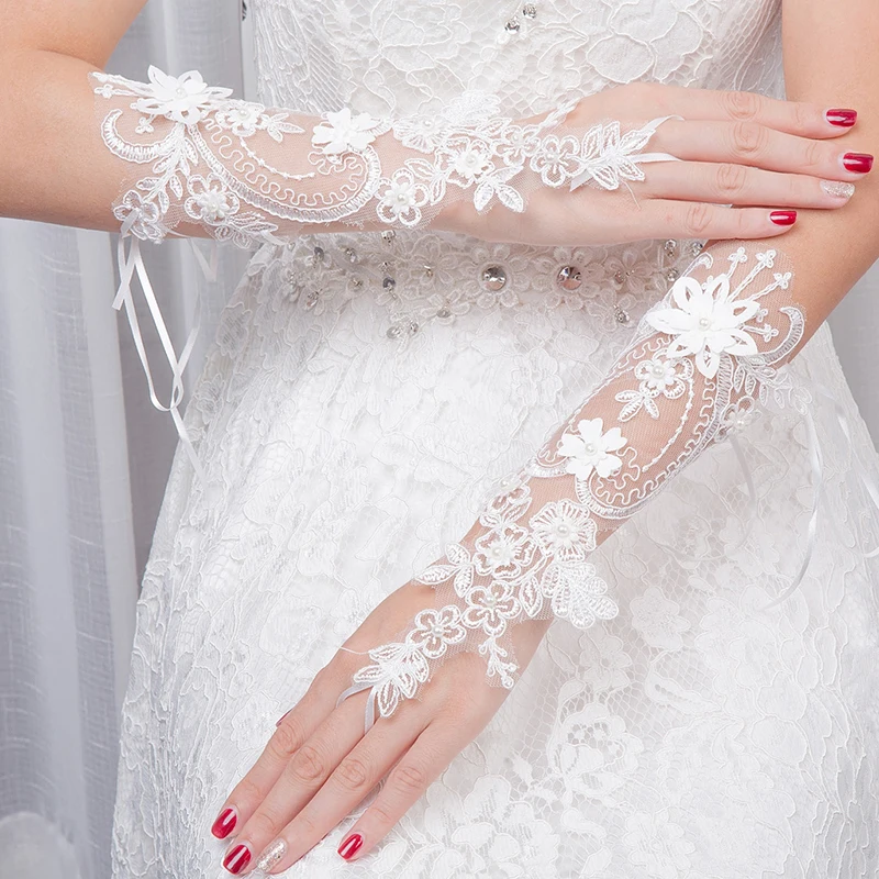 

1Pair Elegant Lace Satin Short Bridal Gloves Fingerless Gloves White Ivory Flower Sexy Applique Mittens Women Wedding Arm Sleeve