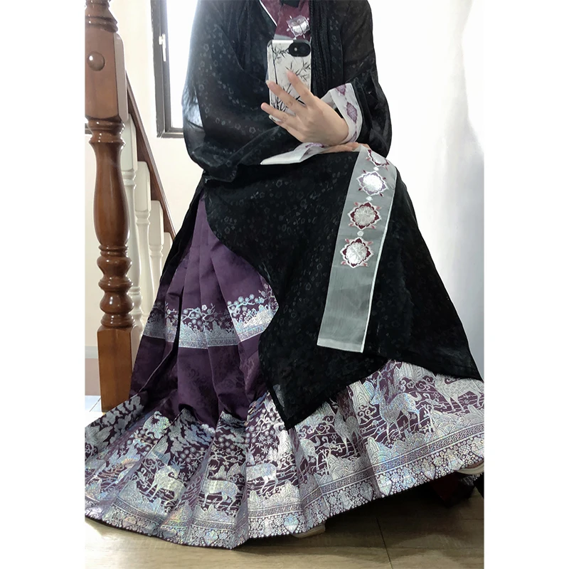 4 цвета Hanfu тканый Золотой Атлас мин сделано 5 метров Плиссированное лицо лошади