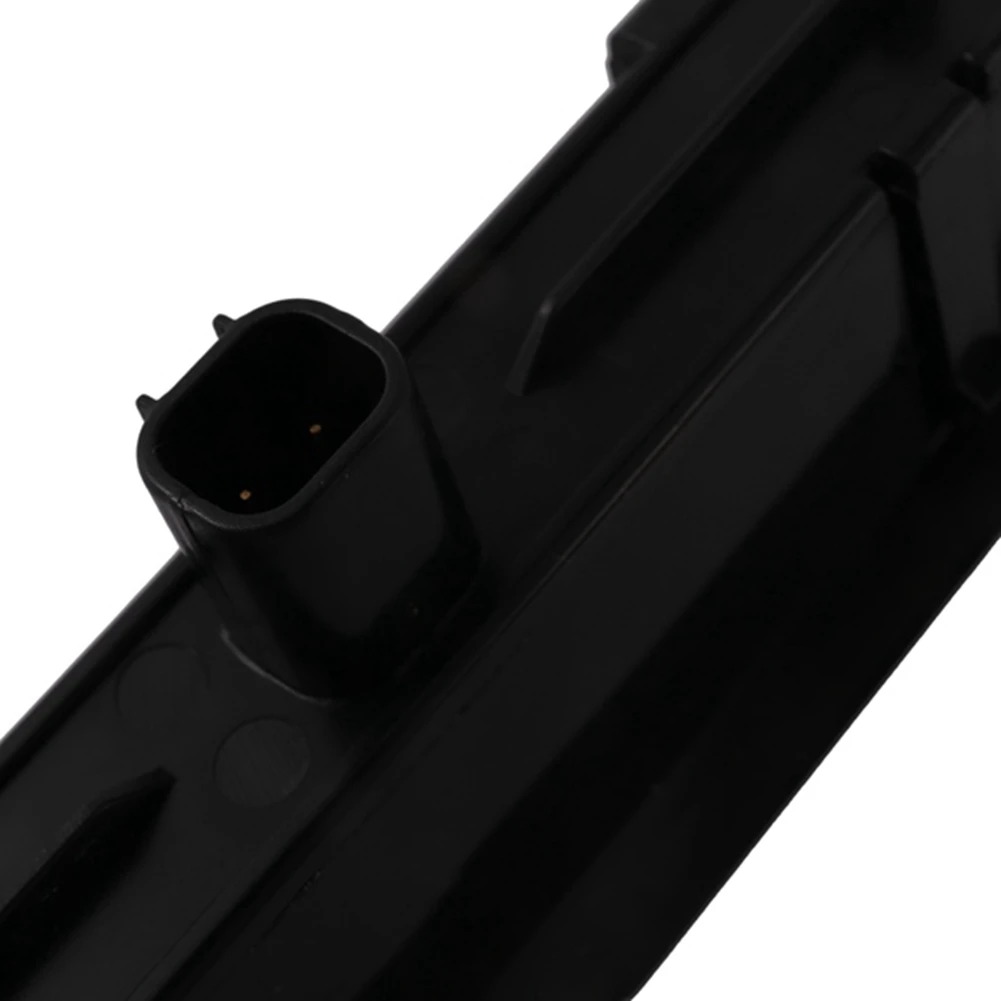 Фонарь заднего тормоза для Suzuki Jimny JB64 JB74 2019-2021 черный корпус красный цвет