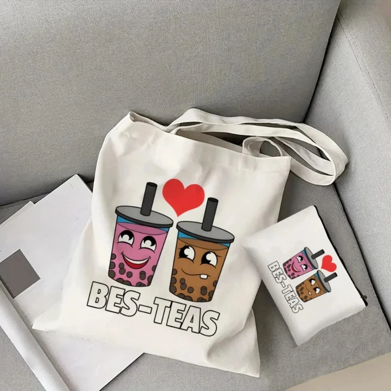 Женская косметичка с молочным чаем