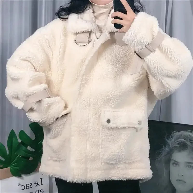 Женские милые пальто из искусственного