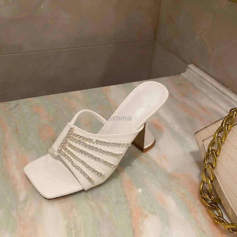 

Женские летние шлепанцы с квадратным открытым носком, на каблуке-шпильке