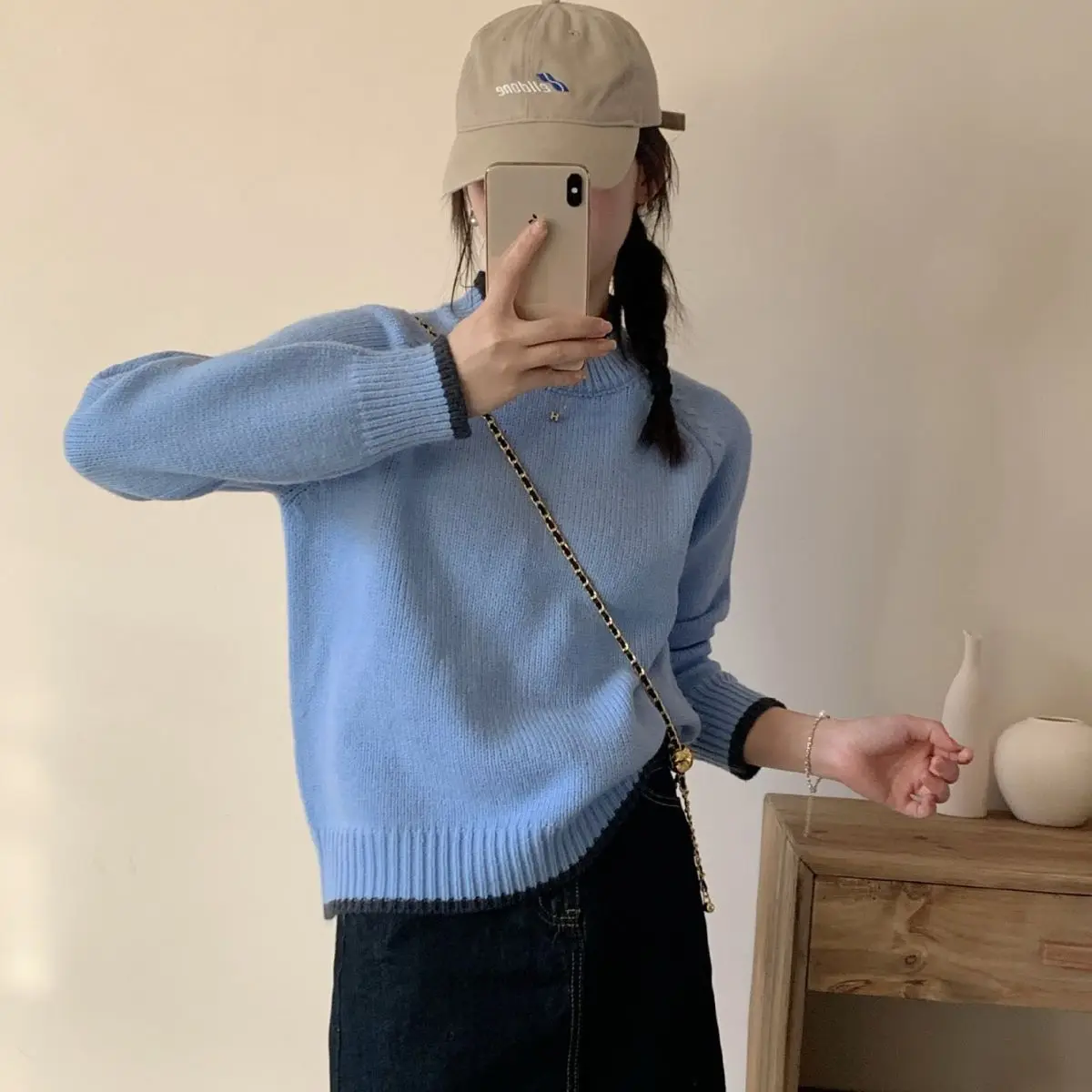 

New soft waxy pullover sweater in autumn and winter female Korean version of lazy wind age-reducing sweater.