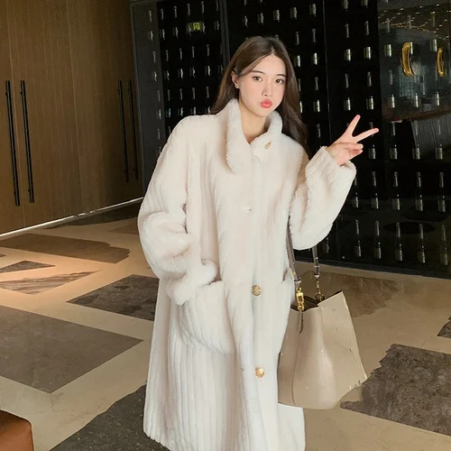 

Женская куртка из 2022 натуральной шерсти, с овчиной