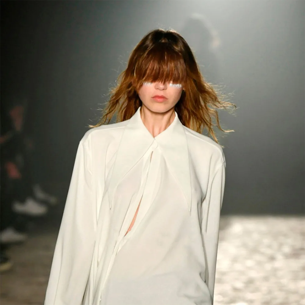 

22 Fashion Classic Trendyluxury design Early Spring New A Peaked Collar Loose and Thin Long Sleeved White Shirt Female