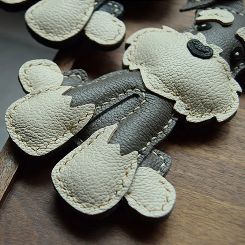 Фото Ручная работа из натуральной кожи, кожа шнауцера, 3D сумка, подвеска, милый брелок для ключей в виде собаки с подарочной коробкой, подарочная упаковка №4