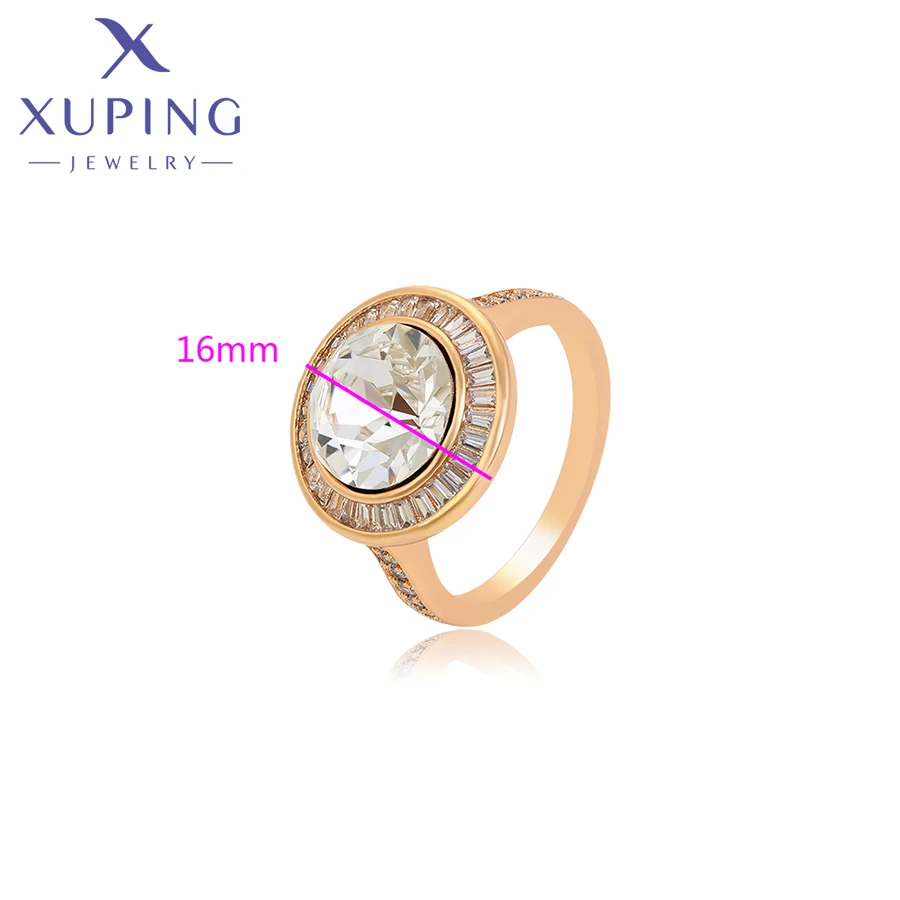 Круглое кольцо с кристаллами