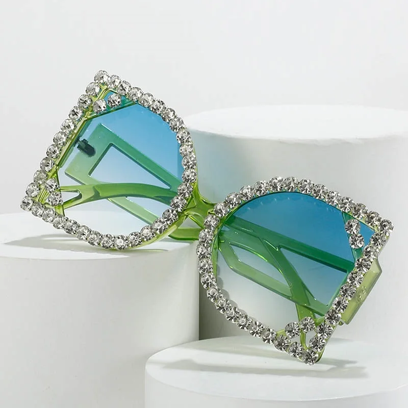 

Luxury Brand Big Square Sunglasses Women 2022 New Green Blue Shades For Women 90s Crystal Rhinestone Sun Glasses Gradient Frame