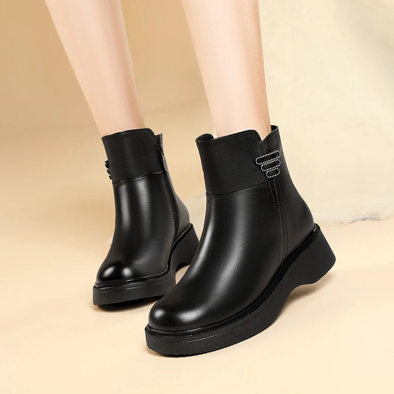 Рисунок 4 - Женские зимние ботинки AIYUQI из натуральной кожи