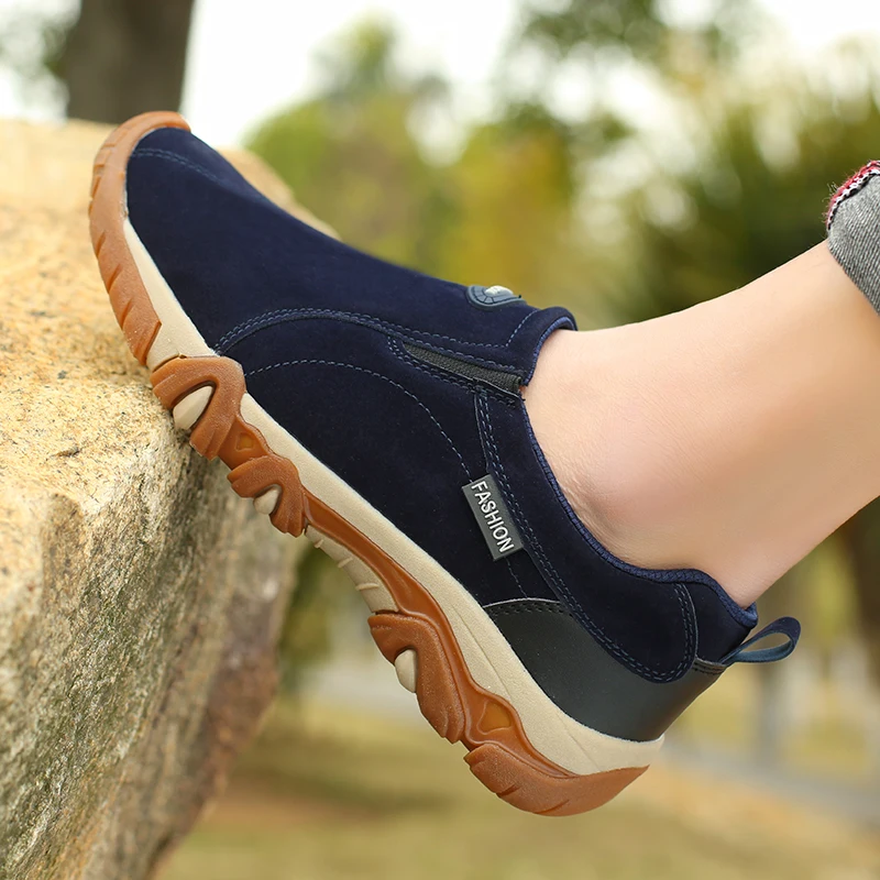 Men Loafers Fashion Suede Casual Sneakers Slip on Breathable Antiskidding Walking Shoes Man Sneakers