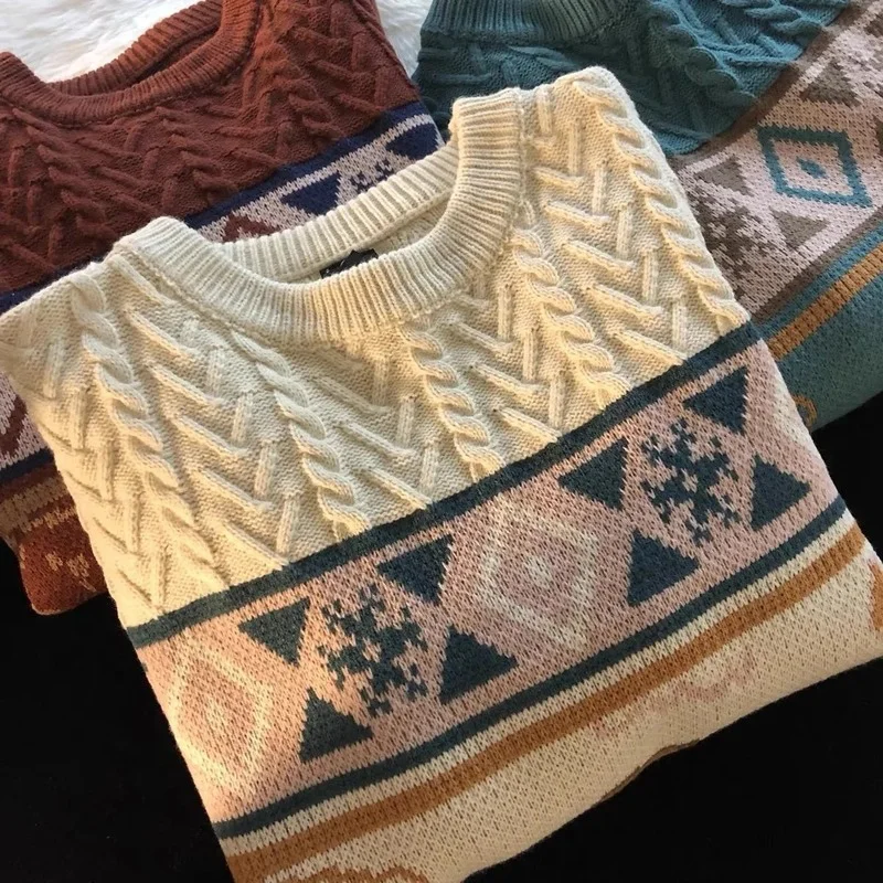 Cute Bear Tops Oversize Men High Street Knitting Sweater Tops Autumn Pullover Loose Harajuku Kawaii White Women Couple Sweaters