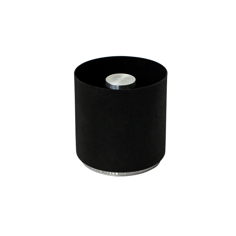 

Metal ashtray Nordic family living room creative personality boyfriend gift decoration