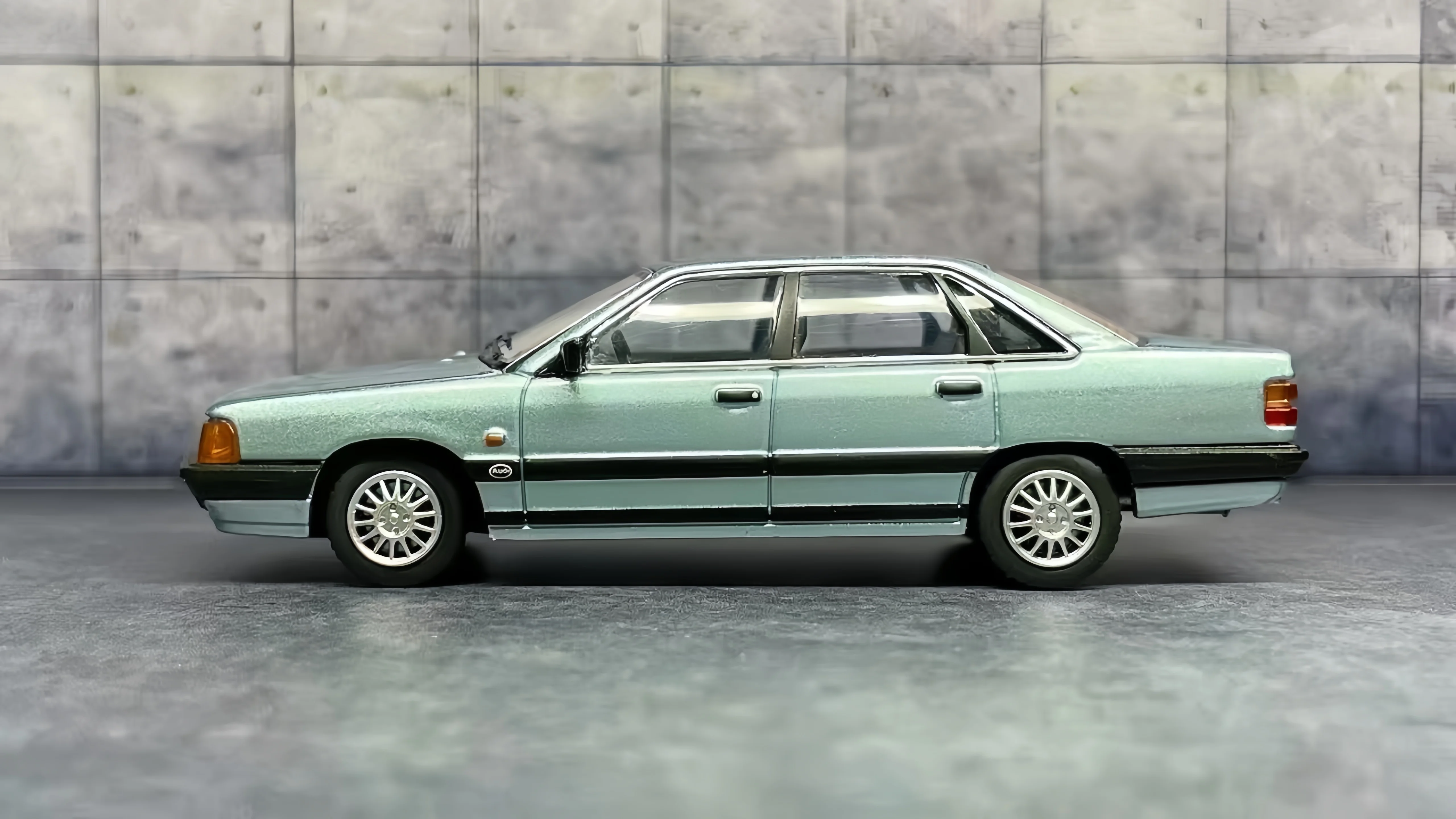 Модель автомобиля Audi 1989 C3