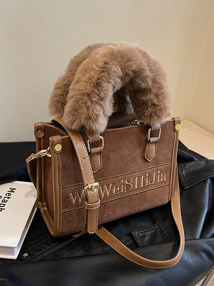 

Soft Furry Handle Women Small Handbags Autumn Winter Trendy Brown Female Crossbody Bags Chic Letter Deisgn Ladies Commute Bag