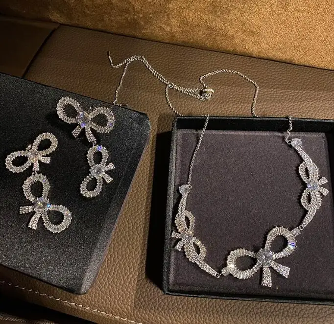 

bow necklace earrings set square diamond temperament high-end niche CHOKER retro clavicle chain