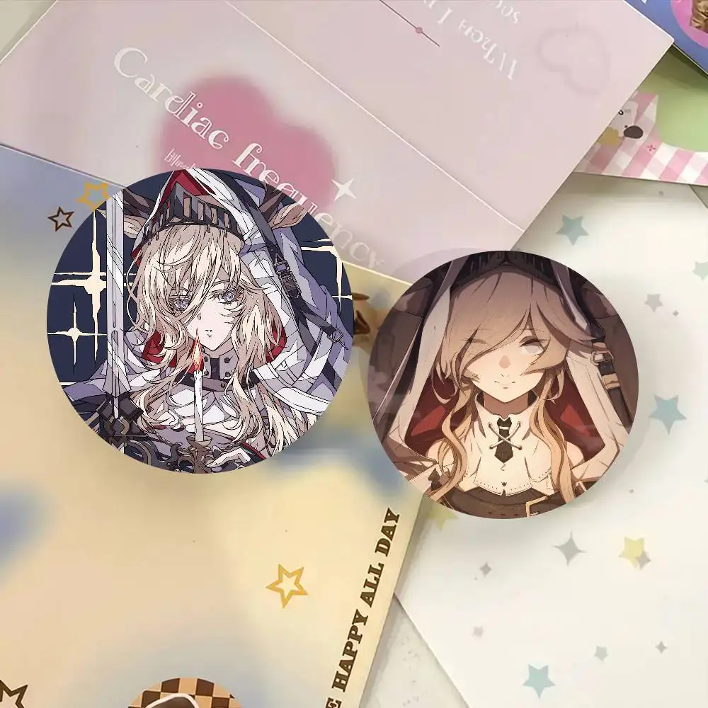 Фото Значки-броши Viviana Anime A-arknights в мультяшном стиле для украшения рюкзаков, круглые эмалевые значки для аксессуаров №2
