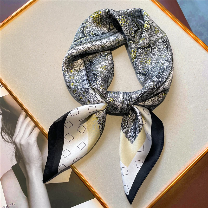 Платок Шелковый женский квадратный с принтом для пляжа шаль головной платок