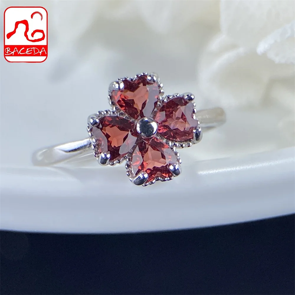 

Кольцо из натурального граната S925, регулируемое, с сертификатом и коробкой