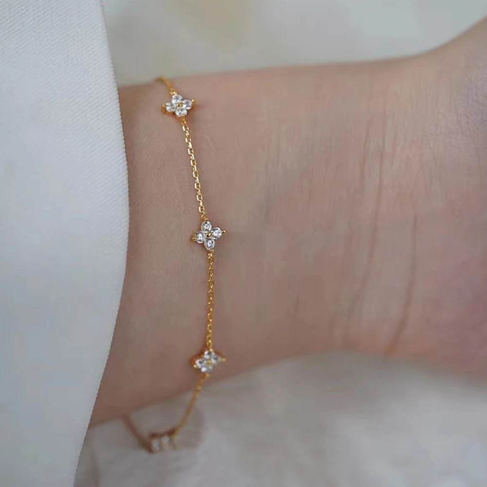 Женский браслет с кубическим цирконием