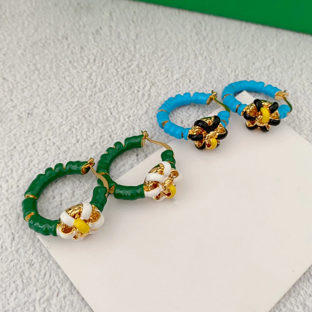 

2022 Trend Brand Designer Irregular Flower Blue Green Color Enamel Fashion Earrings Women Luxury Western Jewelry Bijoux Goth