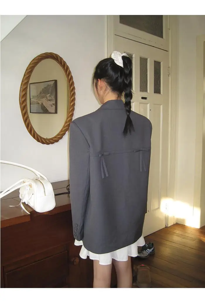 Куртка женская однобортная с бантом на весну-осень