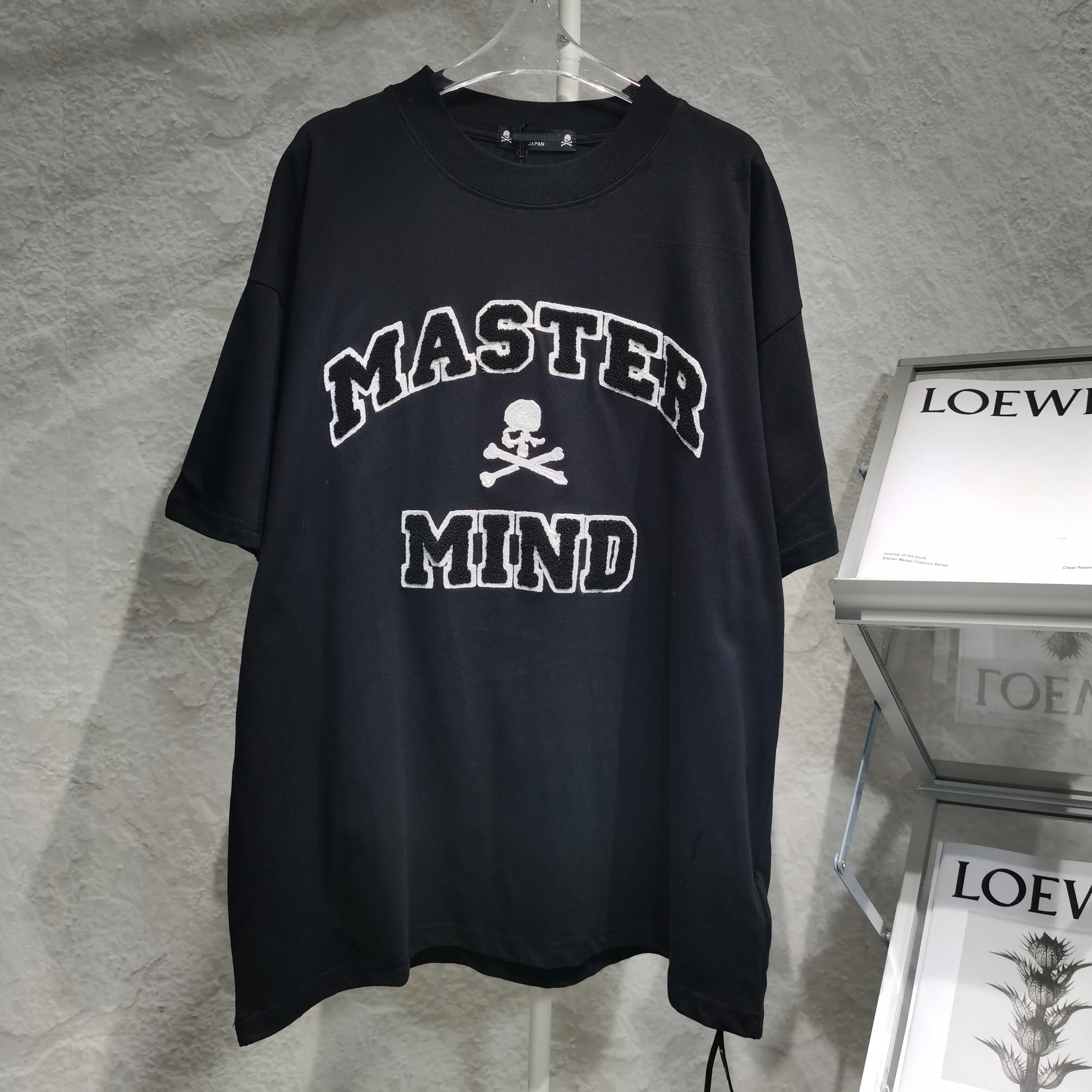 

2022 High Street MMJ Skull Letter Flocking Short Sleeve Dark Wind Loose Cotton men MASTERMIND T-Shirt TX839