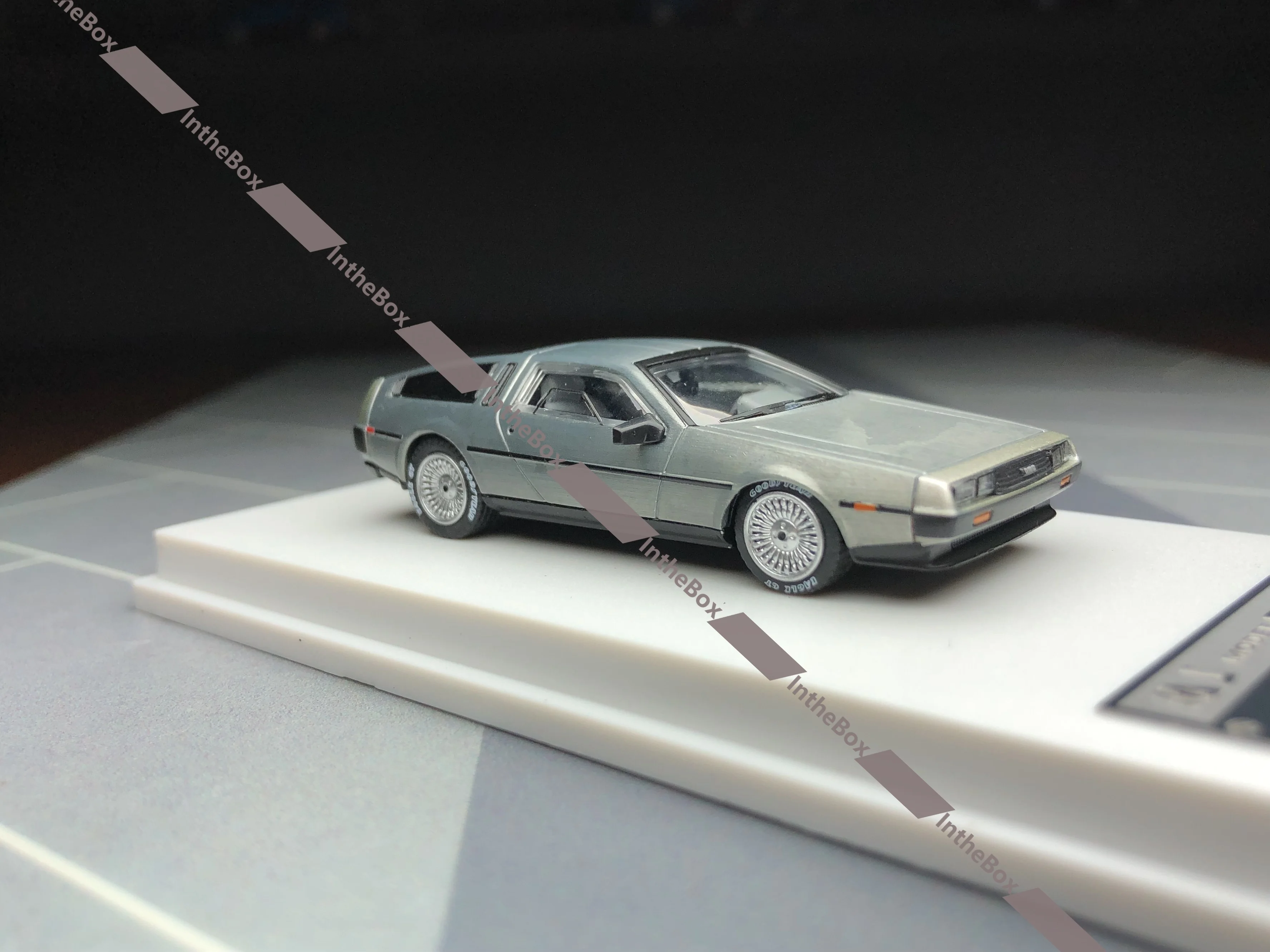 Фото MJ 1/64 «Назад в будущее», машина времени Delorean, литая под давлением модель автомобиля, коллекция, ограниченная серия, игрушки для хобби №3