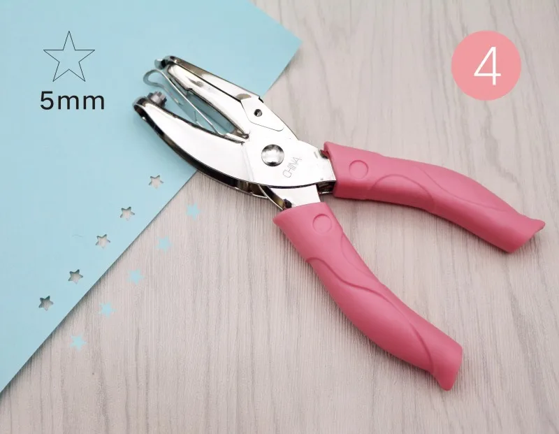 

Ручной дырокол Pelsone розового цвета