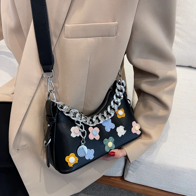 

Fashion High-quality PU Leather For Women Thick Chain Shoulder Crossbody Handbags Lady Travel Small Flowers Cross Body Bag