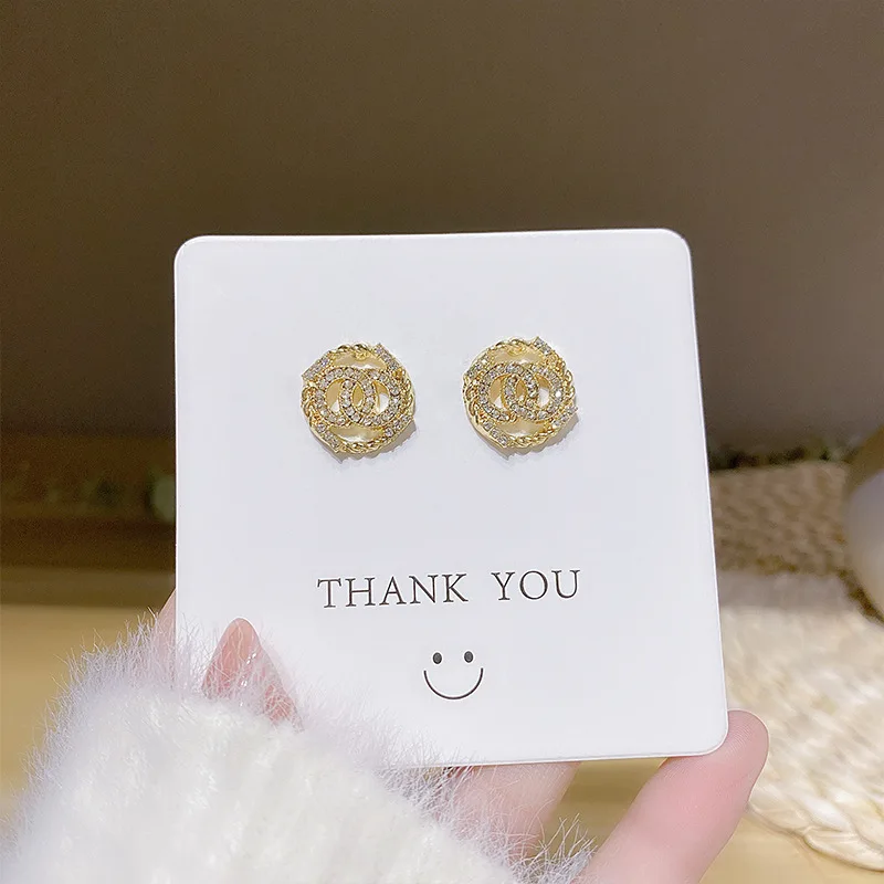 

Luxury Jewelry Letter Studs Earrings Ins Popular Metal Ear Studs Simple Design Fashion Blogger Jewelry Vintage Style Earrings