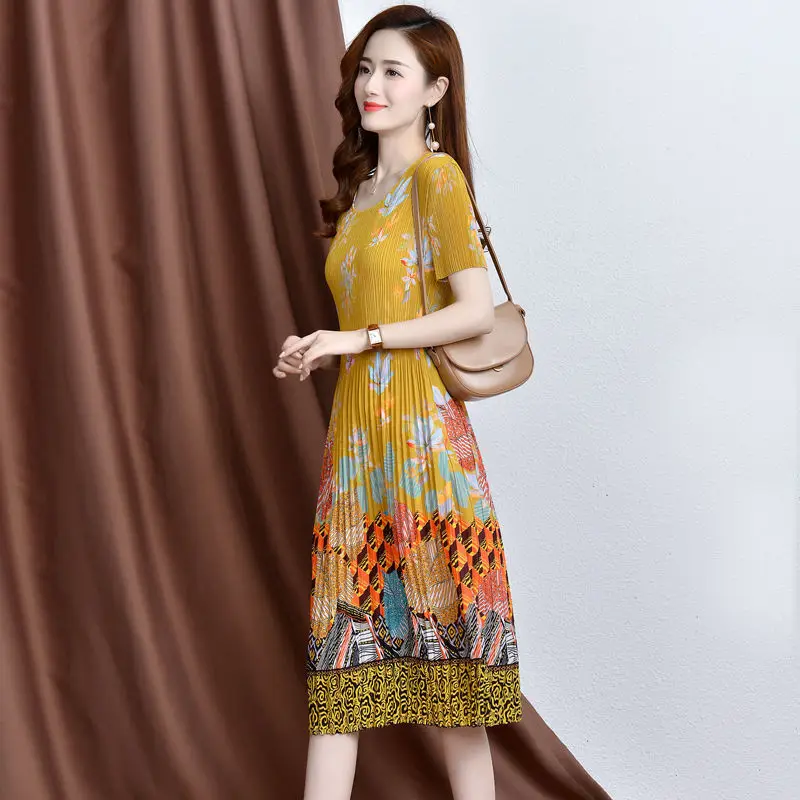 

Женское платье, Новинка лета 2023, повседневное тонкое эластичное плиссированное платье средней длины с круглым вырезом и коротким рукавом