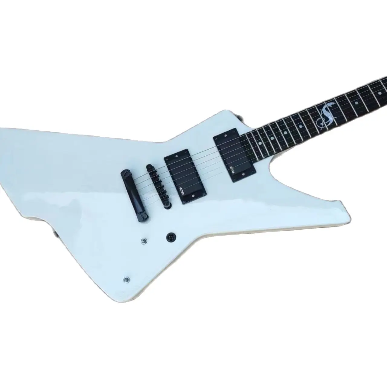 

Лидер продаж, электрогитара SNAKEBYTE James Hetfield с аккумулятором