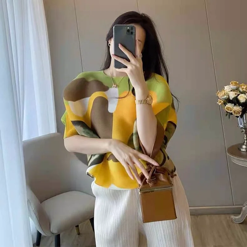 

Leisure versatile folds T -shirt high -level sense shirts 2022 new summer octopus unique printing small t shirt female tops