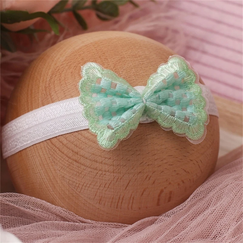 Рисунок 3 - Кружевной комбинезон для маленьких девочек