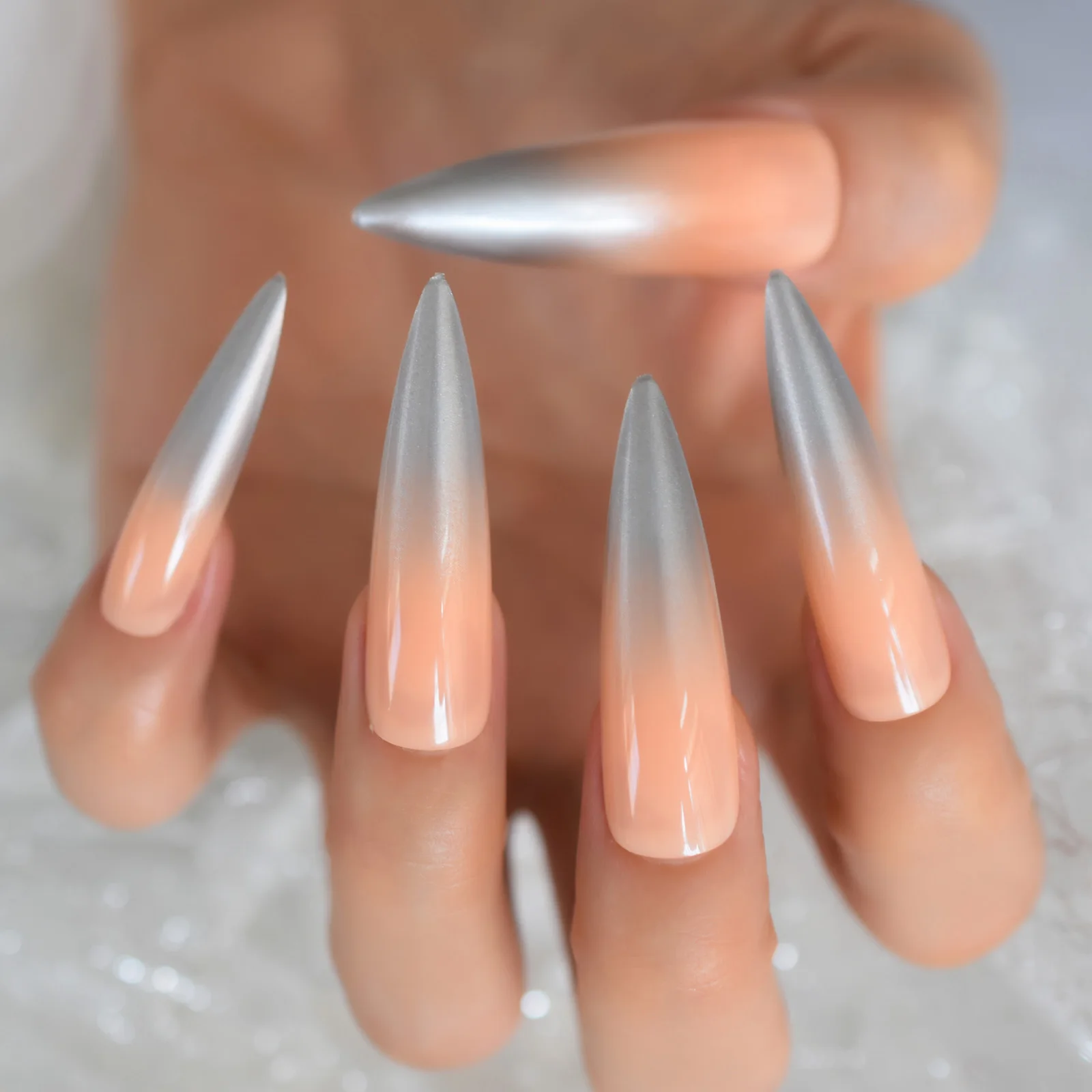 Накладные ногти с эффектом омбре серебристого цвета, XXL, удлиненные, бежевые, накладные ногти на шпильках, натуральные кончики, качество салона 24 (art.: 3920cbdb1329c) - 3920cbdb1329c