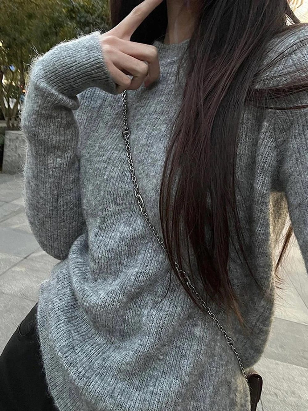 Элегантная серая вязаная женская кофта с круглым вырезом и длинным рукавом для