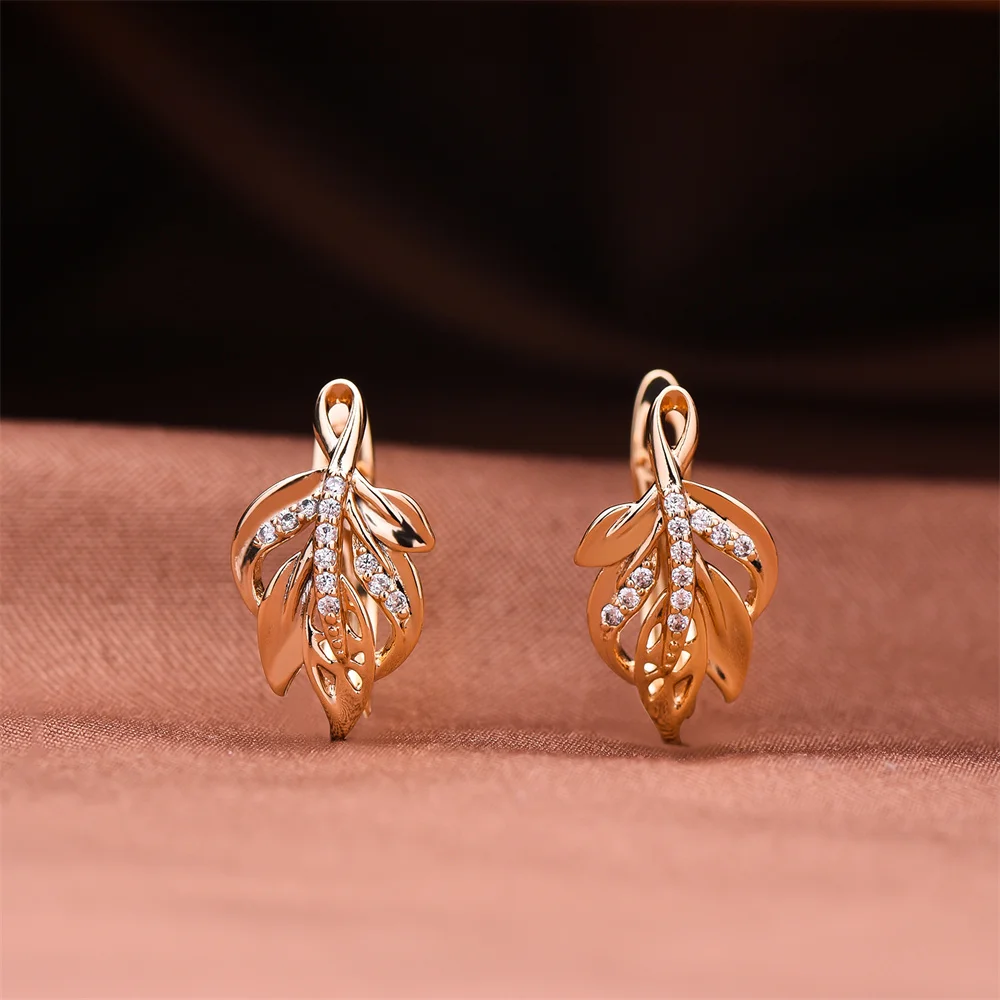 

Dckazz Maple Leaf Earring 585 Rose Gold Color Natural Crystal Dropearring for Woman Banquet Fashion Jewelry Gift