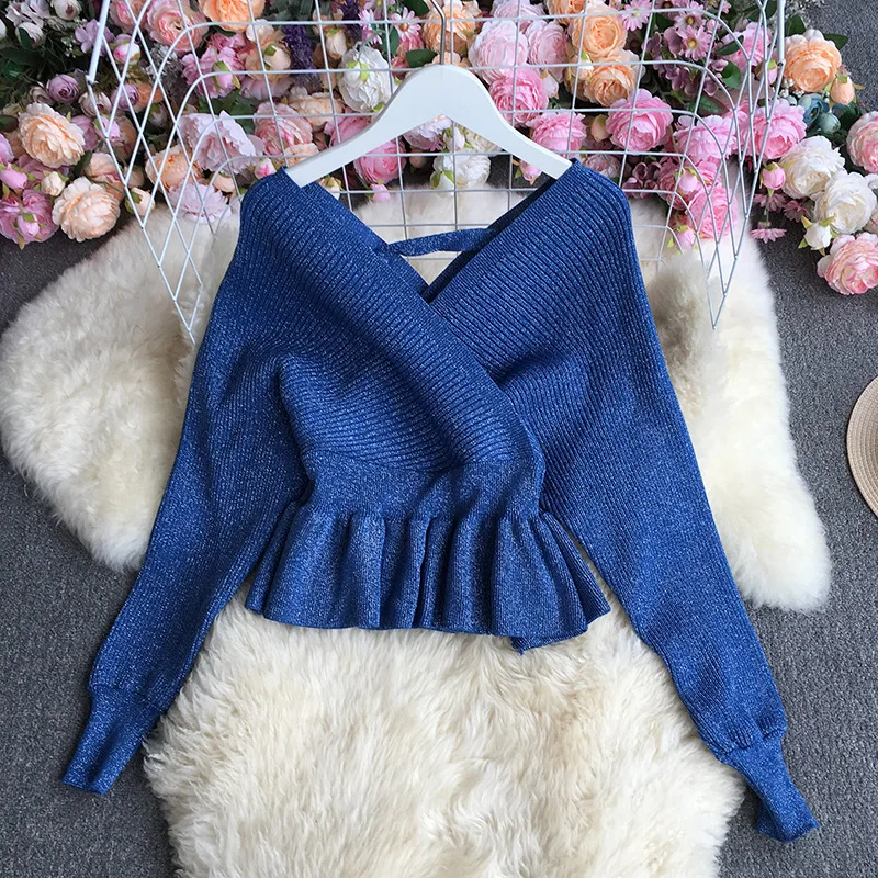 

V-neck sweater is all-match in autumn and winter White