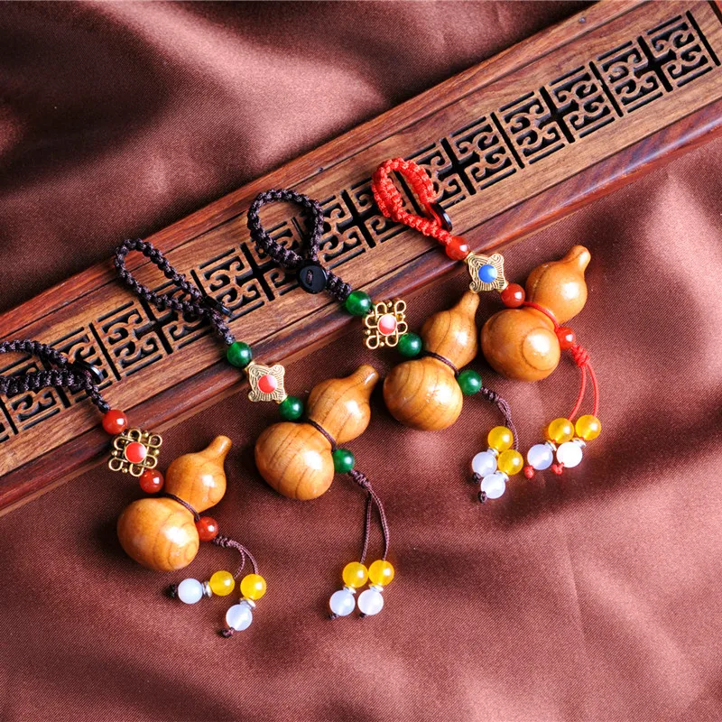 

Hot Chinese Traditional Good Luck Gourd Keychain Cute Mini Peach Wood Key ring Wishful Lucky Pendant Car Keys Ornaments Dropship