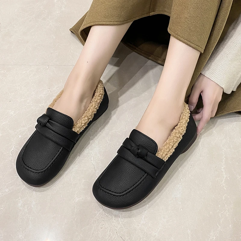 Woolen shoes for women in 2022 winter, new style lazy people put on bean shoes for women Lefu shoes, plush warm cotton shoes