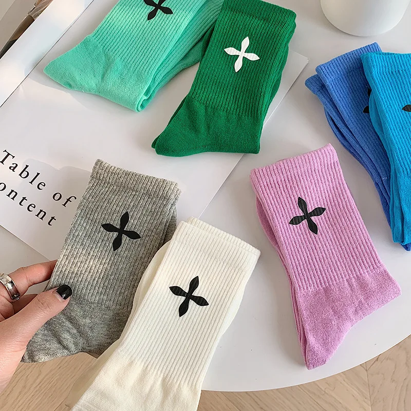 

European Spring Cross Leaf Cotton Socks Women's Sports Leisure Popular Colors Socks Fashionable Accessories Girls 11colors Socks