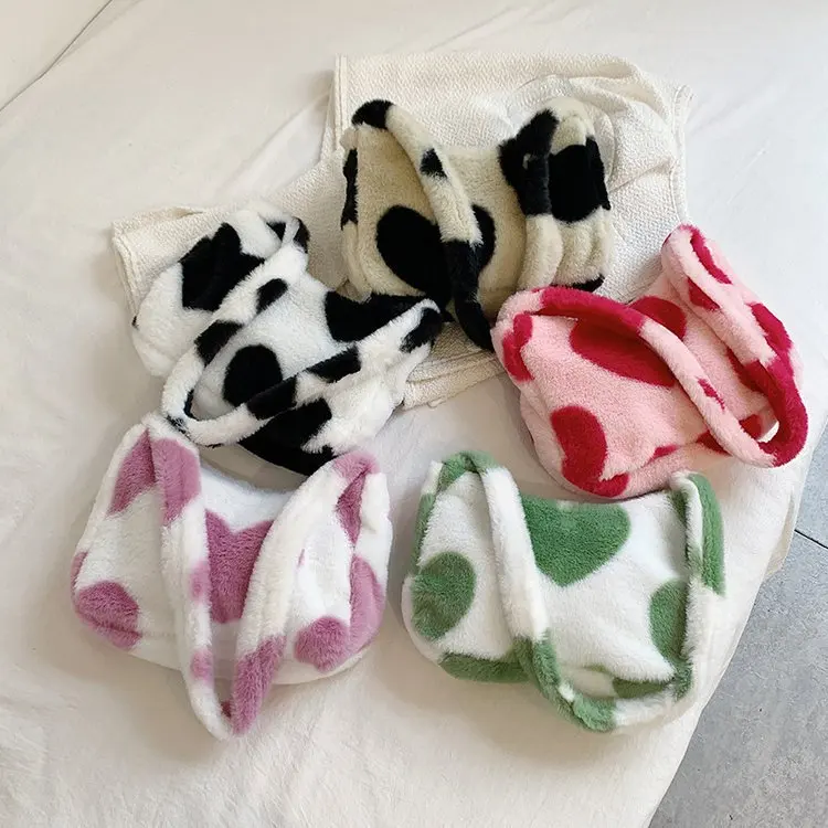 

Fashion Love Heart Print Shoulder Bags Winter Soft Plush Crossbody Female Warm Fluffy Underarm Bags Small Travel Bag