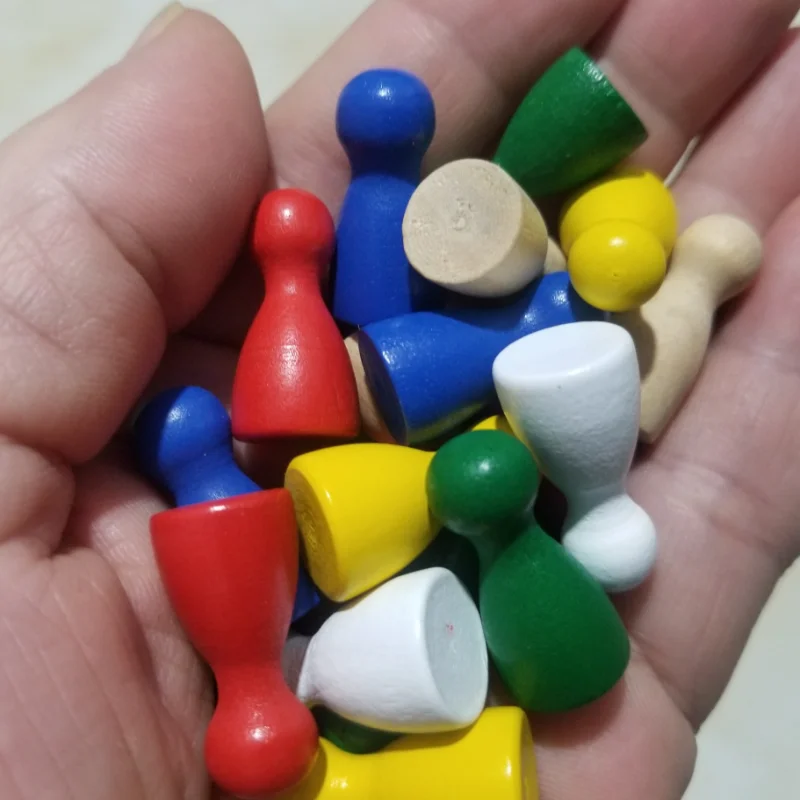 

50Pcs/set New Wooden Color Checkers Green Children's Wooden Puzzle Game Accessories Pieces