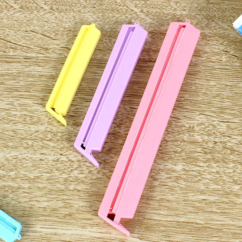 

12Pcs Kitchen Accessories 3 Size Portable Kitchen Storage Food Snack Seal Sealing Bag Clips Plastic Bag Clips Tool
